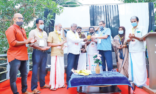 ഓർമയിലെ പൊറ്റശ്ശേരി പ്രകാശനം ചെയ്തു