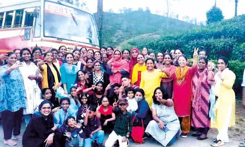 Ladies Only Travel from University Campus to Malakkapara