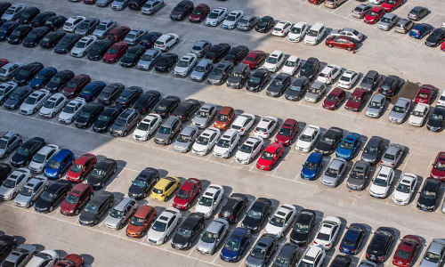 അബൂദബി, ദുബൈ, ഷാർജ എന്നിവിടങ്ങളിൽ സൗജന്യ പാർക്കിങ്