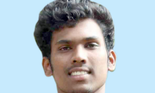 കാറിടിച്ച് ബൈക്ക് യാത്രികനായ യുവാവ് മരിച്ചു