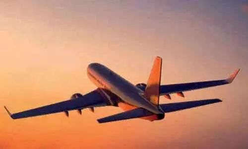 യൂസുഫ് വേലിൽപറ്റയുടെ കുടുംബത്തിന് വിമാന ടിക്കറ്റ് നൽകി യൂസുഫ് വേലിൽപറ്റയുടെ കുടുംബത്തിന് വിമാന ടിക്കറ്റ് നൽകി