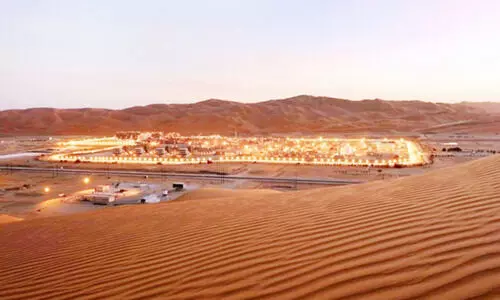 പ്ര​കൃ​തി​വാ​ത​ക​ത്തി​ൽ മു​ന്നേ​റും