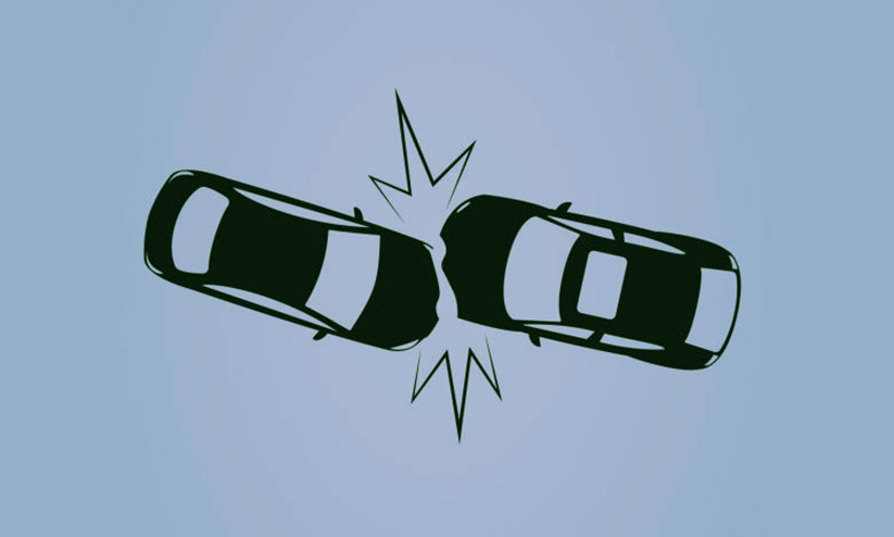 കാറുകൾ കൂട്ടിയിടിച്ച് വിദേശി മരിച്ചു കാറുകൾ കൂട്ടിയിടിച്ച് വിദേശി മരിച്ചു