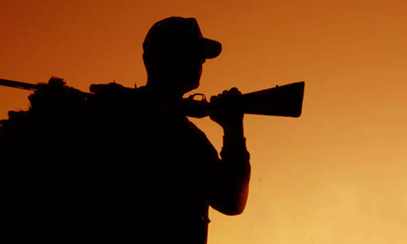 വേ​ട്ട​യാ​ട​ൽ; നി​ര​വ​ധി​പേ​ർ പി​ടി​യി​ൽ