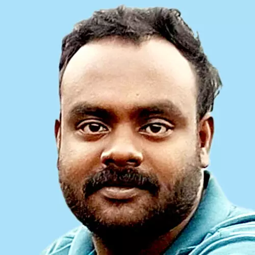 യു​വാ​വ്​ വീ​ട്ടി​ൽ മ​രി​ച്ച നി​ല​യി​ൽ; കോ​വി​ഡ് സ്ഥി​രീ​ക​രി​ച്ചു