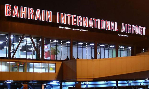 യാ​ത്ര​ക്കാ​ർ​ക്ക്​ ക​ട​ന്നു​പോ​കാ​ൻ 23 ഇ-​ഗേ​റ്റു​ക​ൾ