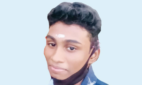 പ്ല​സ് വ​ൺ വി​ദ്യാ​ര്‍ഥി തൂ​ങ്ങി​മ​രി​ച്ച നി​ല​യി​ൽ