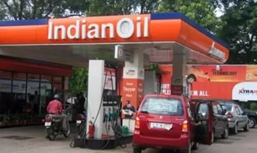 പൊതുമേഖല കമ്പനികൾക്ക് കുറഞ്ഞ വിലയിൽ എണ്ണ വൈകാതെ ലഭിക്കും; വിലയിൽ എന്ത് മാറ്റം വരുമെന്ന് ആകാംക്ഷ