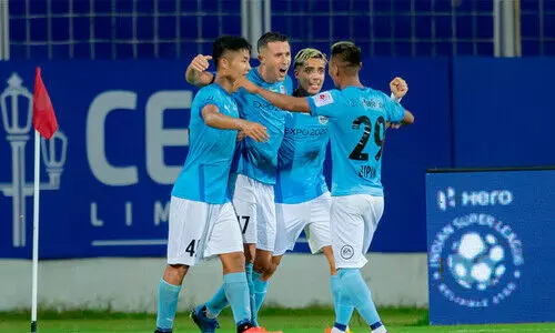 എ.ടി.കെയെ അഞ്ച്​ ഗോളിൽ മുക്കി മുംബൈ