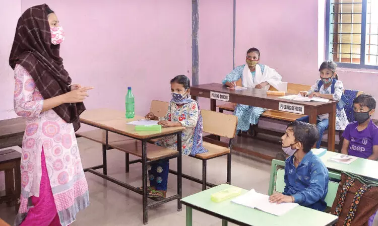 ആർഷി; യു.പിയിൽ നിന്നൊരു മലയാളം ടീച്ചർ