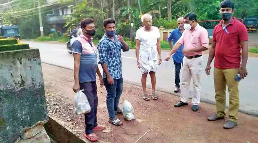 മാലിന്യം തള്ളാനിറങ്ങിയ ഇതരസംസ്ഥാനക്കാരെ പിടികൂടി