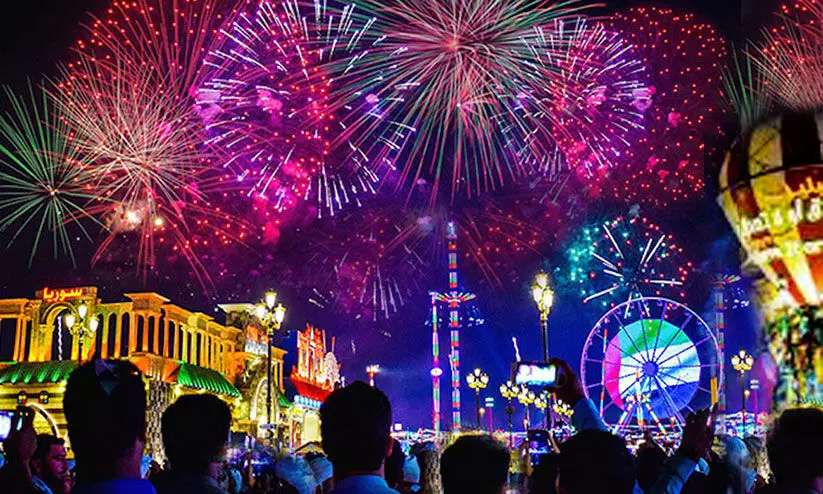 സു​വ​ർ​ണ​ജൂ​ബി​ലി ആ​ഘോ​ഷം: അബൂദബിയിൽ അഞ്ചിടങ്ങളിൽ കരിമരുന്ന് പ്രകടനം