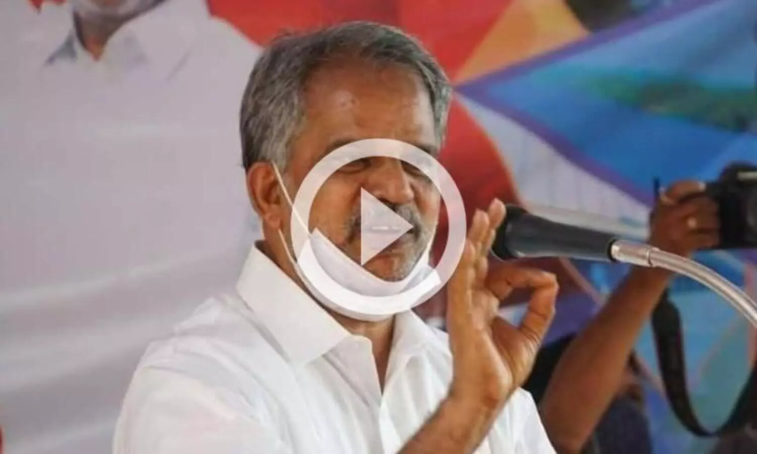 ശാ​ന്തസ​മു​ദ്രം വ​ലി​യ സ​മു​ദ്ര​മാ​ണെ​ങ്കി​ൽ, മാ​നാ​ഞ്ചി​റ ചെ​റി​യ കു​ളം -എ. വിജയരാഘവൻ