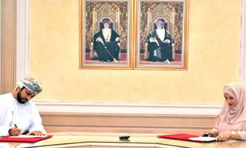 ബഹ്​ലയിൽ ആരോഗ്യകേന്ദം: ആരോഗ്യമ​​​​ന്ത്രാലയം കരാറിൽ ഒപ്പിട്ടു