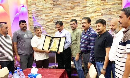 സാ​ബു വെ​ള്ളാ​ര​പ്പി​ള്ളി​ക്ക് സ​ഹ​പ്ര​വ​ർ​ത്ത​ക​ർ യാ​ത്ര​യ​യ​പ്പ്