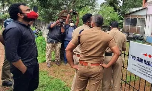 മോൻസൺ മാവുങ്കലുമായുള്ള ബന്ധം സ്ഥിരീകരിച്ച സി.ഐക്ക് സസ്പെൻഷൻ മോൻസൺ മാവുങ്കലുമായുള്ള ബന്ധം സ്ഥിരീകരിച്ച സി.ഐക്ക് സസ്പെൻഷൻ