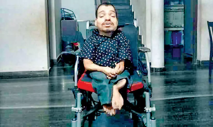 കാ​രു​ണ്യ പ്ര​വ​ർ​ത്ത​ന​ത്തി​ൽ അ​തി​ജീ​വ​നം ക​ണ്ടെ​ത്തി യൂ​നു​സ്​