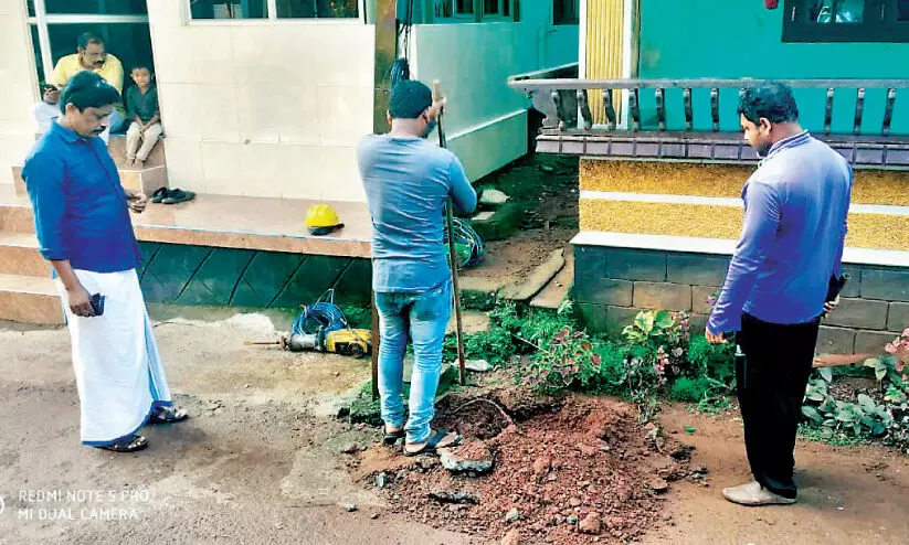 കു​ട്ടി​ക​ളു​ടെ പ​രാ​തി​യി​ൽ ന​ട​പ​ടി സ്വീ​ക​രി​ച്ച് സ്പീ​ക്ക​ർ