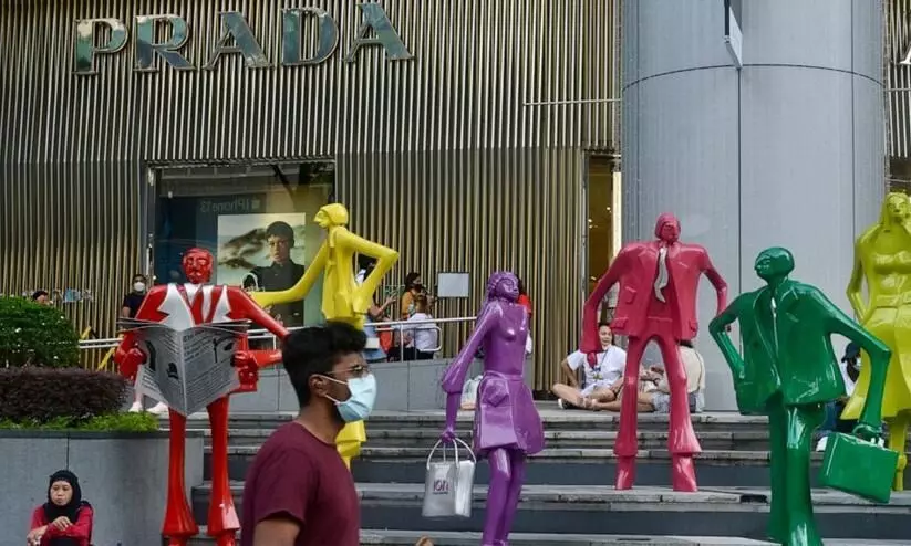 Singapore detects two apparent omicron cases