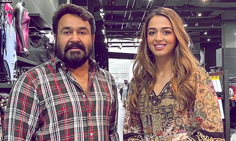 jumana-khan-with-mohanlal