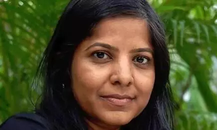 ലീന മണിമേഖലയുടെ പാസ്‌പോർട്ട് തിരികെ നൽകാൻ ഹൈകോടതി ഉത്തരവ്