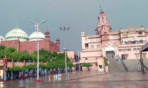 മഥുര വീണ്ടും അജണ്ടയായതെങ്ങനെ?