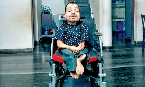 കാ​രു​ണ്യ പ്ര​വ​ർ​ത്ത​ന​ത്തി​ൽ അ​തി​ജീ​വ​നം ക​ണ്ടെ​ത്തി യൂ​നു​സ്​