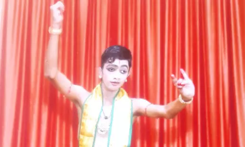 നൃത്തം അതിജീവനമാക്കി അമൃതാനന്ദ്