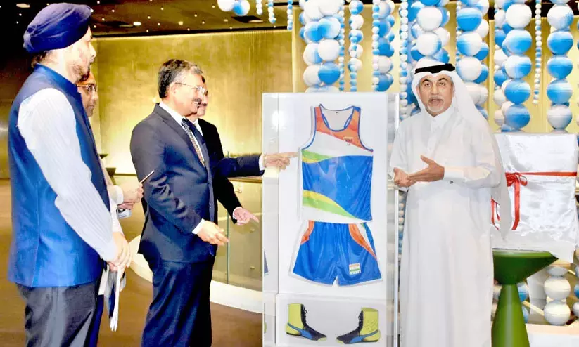 മേ​രി​കോ​മി​ൻെ​റ മെ​ഡ​ലും ജ​ഴ്​​സി​യും ഖ​ത്ത​ർ ഒ​ളി​മ്പി​ക്​ മ്യൂ​സി​യ​ത്തി​ന്​