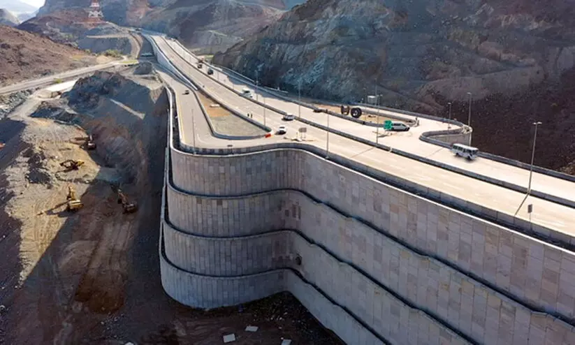 ഖോ​ർ​ഫ​ക്കാ​ൻ വെ​സ്​​റ്റ്​ റി​ങ് റോ​ഡ് തു​റ​ന്നു