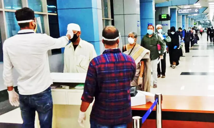 ഒമിക്രോൺ: ആശങ്കയിൽ ദുബൈയിലെ സൗദി പ്രവാസികൾ ഒമിക്രോൺ: ആശങ്കയിൽ ദുബൈയിലെ സൗദി പ്രവാസികൾ