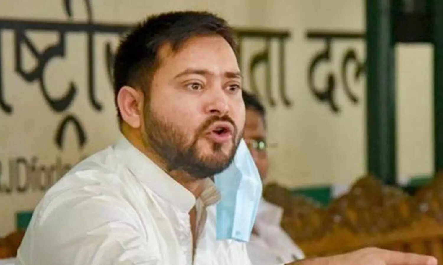 ബിഹാർ അവസാനത്തിൽനിന്ന് നമ്പർ വൺ; ബി.ജെ.പിയുടെ ഇരട്ട എൻജിൻ കാമ്പയിനെ പരിഹസിച്ച് തേജസ്വി യാദവ്