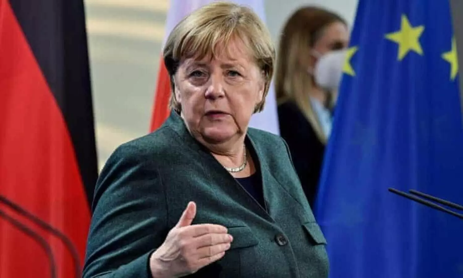 എ​ല്ലാ​വ​രും വാ​ക്​​സി​ൻ സ്വീ​ക​രി​ക്കൂ വി​ട​വാ​ങ്ങ​ലി​നു മു​മ്പ്​ മെ​ർ​ക​ലി​െൻറ അ​പേ​ക്ഷ