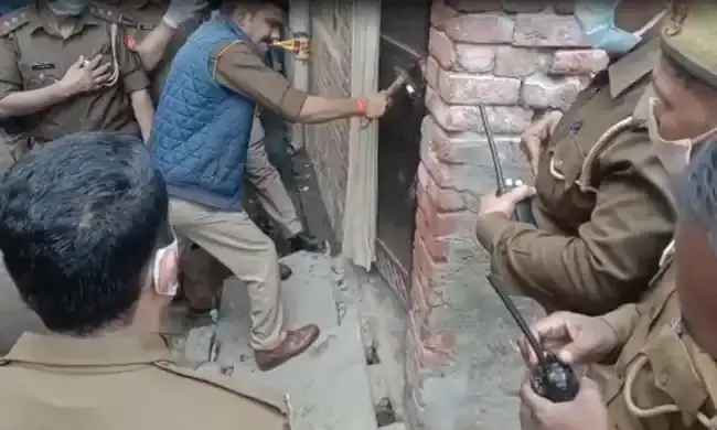 യു.പിയിൽ കാണാതായ പെൺകുട്ടിയുടെ മൃതദേഹം അയൽവാസിയുടെ വീട്ടിൽ