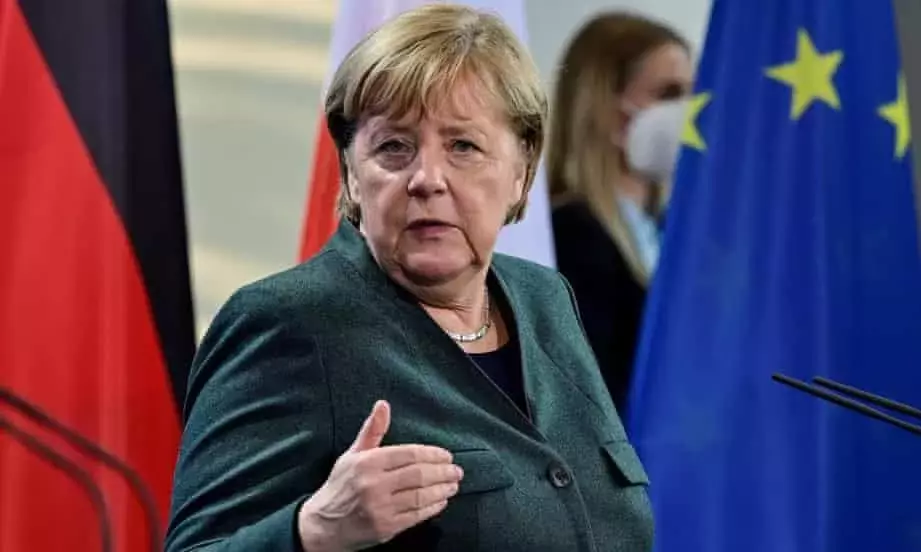 എ​ല്ലാ​വ​രും വാ​ക്​​സി​ൻ സ്വീ​ക​രി​ക്കൂ വി​ട​വാ​ങ്ങ​ലി​നു മു​മ്പ്​ മെ​ർ​ക​ലി​െൻറ അ​പേ​ക്ഷ