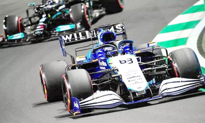 കരുത്തുതെളിയിച്ച്​​ ലൂ​യി​സ്​ ഹാ​മി​ൽ​ട്ട​ൽ