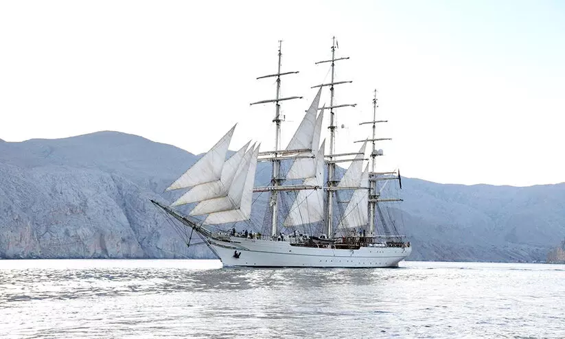 ശ​ബാ​ബ്​ ഒ​മാ​ൻ-2 നാ​വി​ക ക​പ്പ​ലി​ന്​ സ്വീ​ക​ര​ണം ന​ൽ​കും