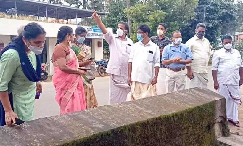 ആര്യങ്കാവിൽ വെള്ളം കയറിയ പ്രദേശങ്ങൾ തഹസിൽദാർ സന്ദർശിച്ചു