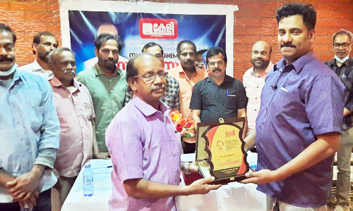 പി.​പി. ശ​ങ്ക​റി​ന് കേ​ളി യാ​ത്ര​യ​യ​പ്പ്