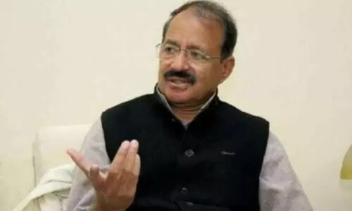 മുണ്ടും തൊപ്പിയും ധരിക്കുന്നവർ ക്രിമിനലുകളല്ല; യു.പി മന്ത്രിക്കെതിരെ കോൺഗ്രസ്​ നേതാവ്​