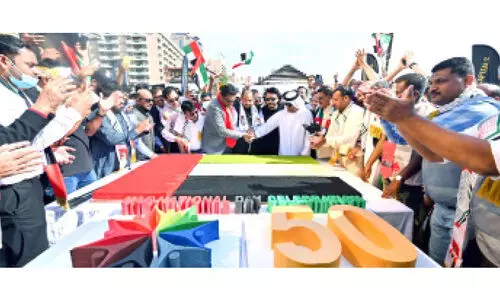 ക്രീ​ക്കി​ന്​ അ​ല​ങ്കാ​ര​മാ​യി ബോ​ട്ട്​ പ​രേ​ഡ്​