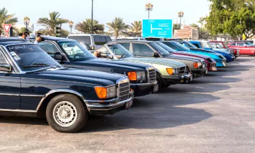 ദേ​ശീ​യ​ദി​നം: ക്ലാ​സി​ക് കാ​ർ ഉ​ത്സ​വ​വു​മാ​യി ശു​റൂ​ക്