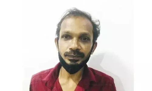 ഫ്ലാറ്റിൽ കയറി ആക്രമണം: അഞ്ചംഗ സംഘത്തിലെ ഒരാൾ അറസ്റ്റിൽ ഫ്ലാറ്റിൽ കയറി ആക്രമണം: അഞ്ചംഗ സംഘത്തിലെ ഒരാൾ അറസ്റ്റിൽ