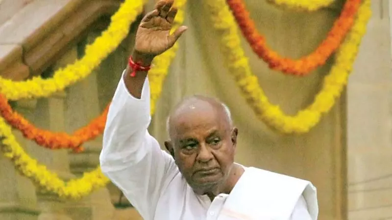 ക​ർ​ണാ​ട​ക​ എം.എൽ.സി തെരഞ്ഞെടുപ്പിൽ ബി.ജെ.പി –ജെ.ഡി-എസ് സഖ്യം; സ​ഖ്യ​ത്തി​ന്​ മു​ന്നി​ട്ടി​റ​ങ്ങി​യ​ത് എ​ച്ച്.​ഡി. ദേ​വ​ഗൗ​ഡ