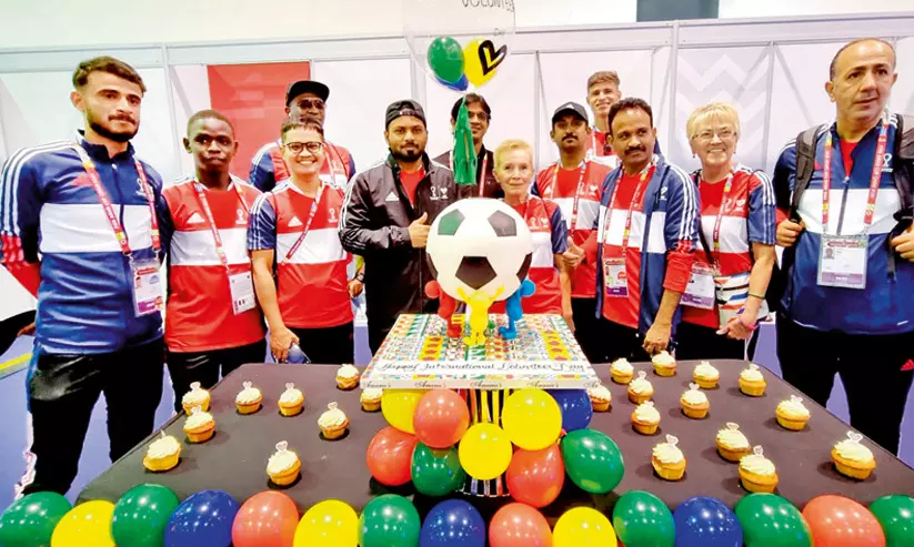 വളൻറിയർമാർക്ക് ഫിഫയുടെ സല്യൂട്ട്