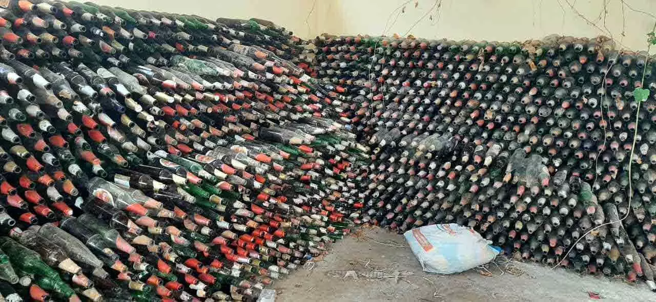 കണ്ണുതള്ളി അജാനൂർ; ഒരു മാസത്തിനിടെ കൈമാറിയത് 7020 ബിയർ കുപ്പികൾ! കണ്ണുതള്ളി അജാനൂർ; ഒരു മാസത്തിനിടെ കൈമാറിയത് 7020 ബിയർ കുപ്പികൾ!