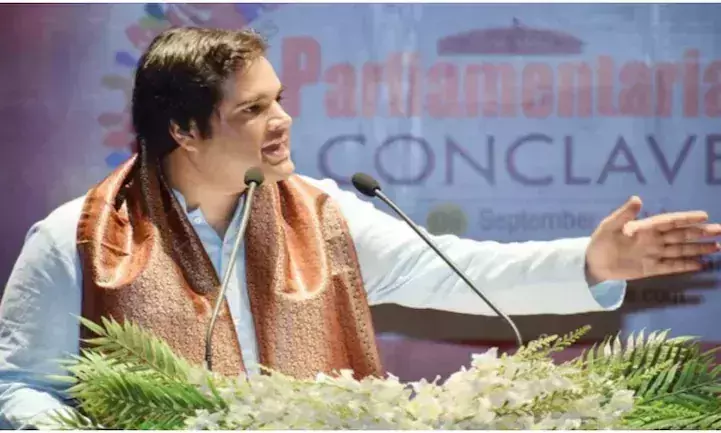 ഉദ്യോഗാർത്ഥികൾക്ക് പൊലീസ് ലാത്തിച്ചാർജ്; യു. പി സർക്കാരിനെതിരെ വരുൺ ഗാന്ധി ഉദ്യോഗാർത്ഥികൾക്ക് പൊലീസ് ലാത്തിച്ചാർജ്; യു. പി സർക്കാരിനെതിരെ വരുൺ ഗാന്ധി