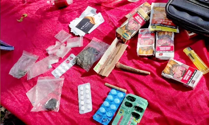 ലഹരി പാർട്ടി: മോഡലിനെ കേന്ദ്രീകരിച്ചും അന്വേഷണം ലഹരി പാർട്ടി: മോഡലിനെ കേന്ദ്രീകരിച്ചും അന്വേഷണം