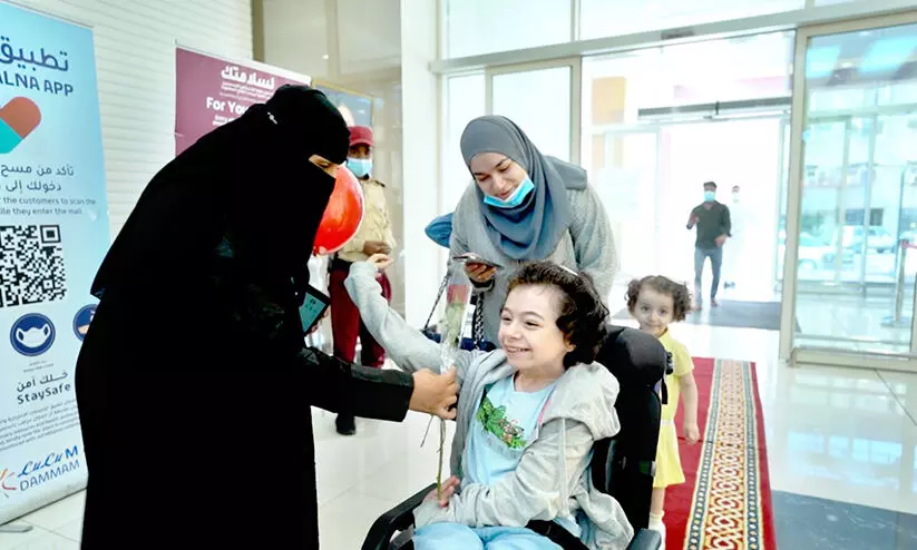 ലോ​ക ഭി​ന്ന​ശേ​ഷി​ദി​നം ആ​ച​രി​ച്ച്​ സൗ​ദി ലു​ലു ഗ്രൂ​പ്​​