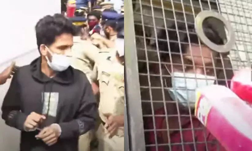 സന്ദീപ്​ വധം: പ്രതികൾക്കുനേരെ നാട്ടുകാരുടെ പ്രതിഷേധം; തെളിവെടുപ്പ്​ പാതിയിൽ നിർത്തി